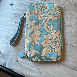 House of Flynn travel wallet